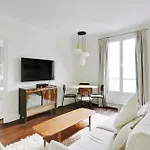 Pick A Flat\'S Apartment In Saint-Germain - Rue De Sevres