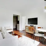 Pick A Flat\'S Apartment In Saint-Germain - Rue De Sevres